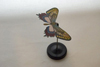 balancing butterflies, here you see how the butterfly somewhere loose in balances and it can sway in the wind balancerende vlinders 2 toepassing